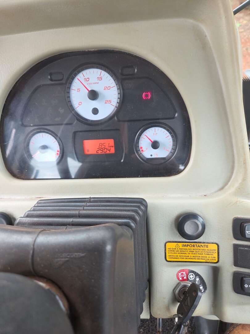 TRATOR MASSEY FERGUSON MF 7217 ANO 2019 de Auto Máquinas Palotina no Paraná