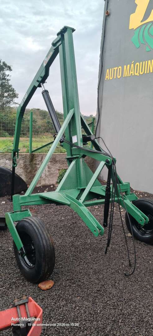 IMPLEMENTOS AGRICOLAS GUINCHO BIG BAG GUINCHO 1500 Kg ANO 2011 de Auto Máquinas Palotina no Paraná
