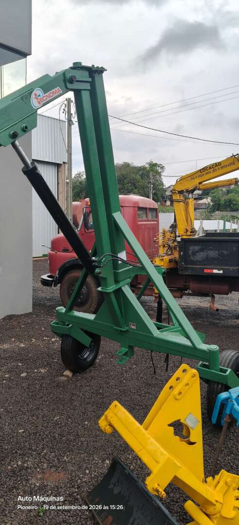 IMPLEMENTOS AGRICOLAS GUINCHO BIG BAG GUINCHO 1500 Kg ANO 2011 de Auto Máquinas Palotina no Paraná