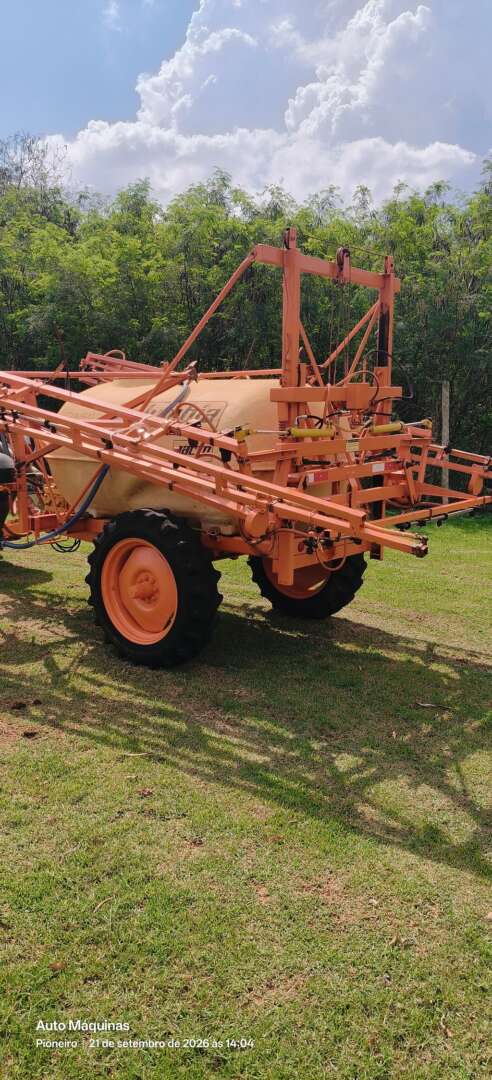 PULVERIZADOR JACTO COLUMBIA CROSS ANO 1998 de Auto Máquinas Palotina no Paraná