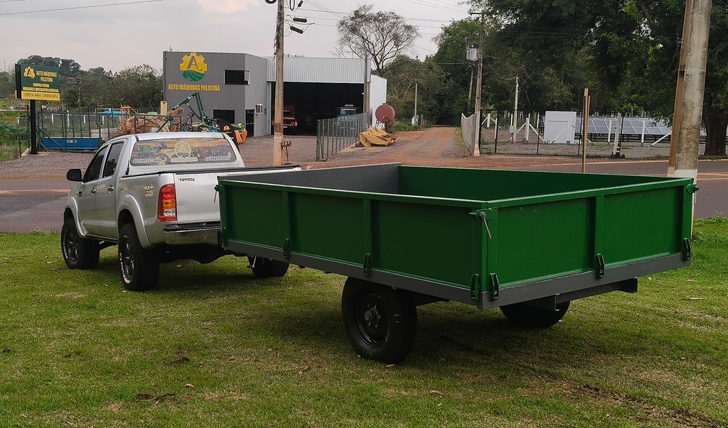 IMPLEMENTOS AGRICOLAS CARRETA AGRÍCOLA CARRETA CARROCERIA ANO 2026 de Auto Máquinas Palotina no Paraná