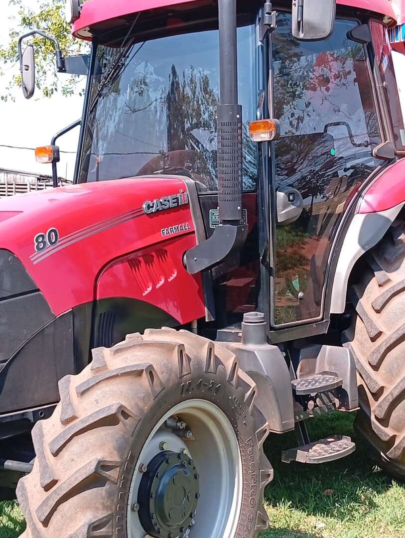 TRATOR CASE CASE Farmall 80 ANO 2019 de Auto Máquinas Palotina no Paraná