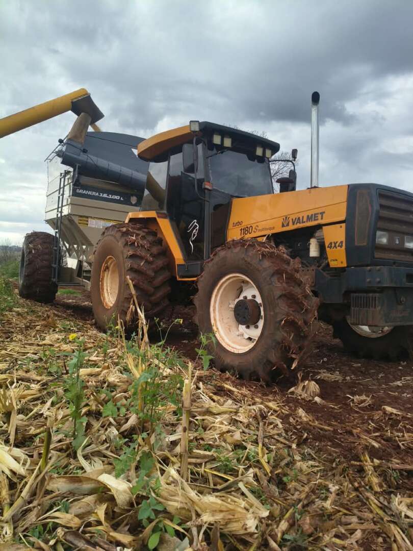 TRATOR VALMET VALMET 1180 ANO 1993 de Auto Máquinas Palotina no Paraná