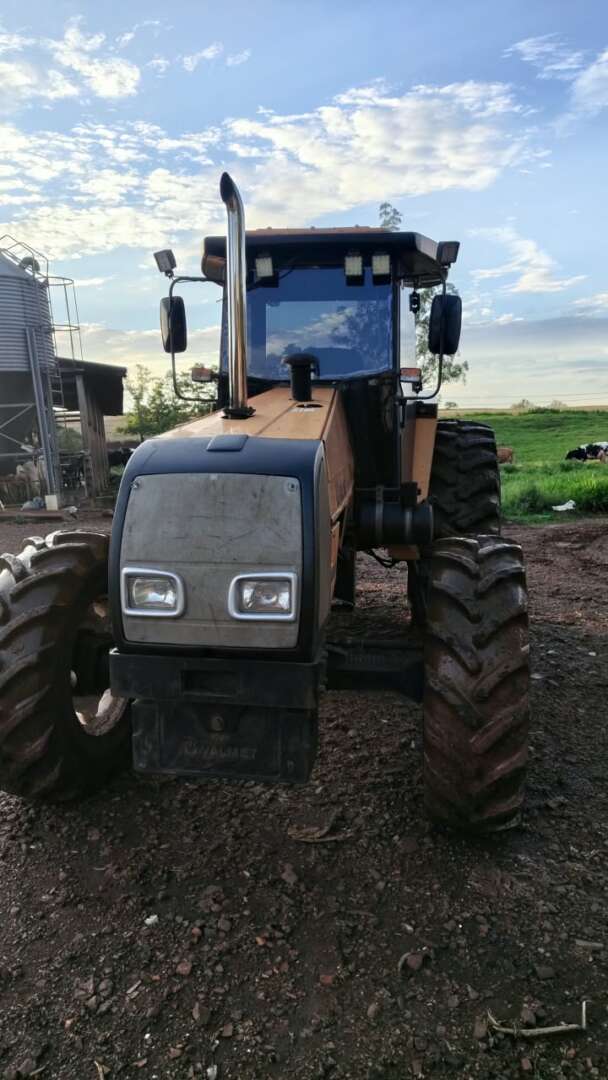 TRATOR VALMET VALMET 1180 ANO 1993 de Auto Máquinas Palotina no Paraná