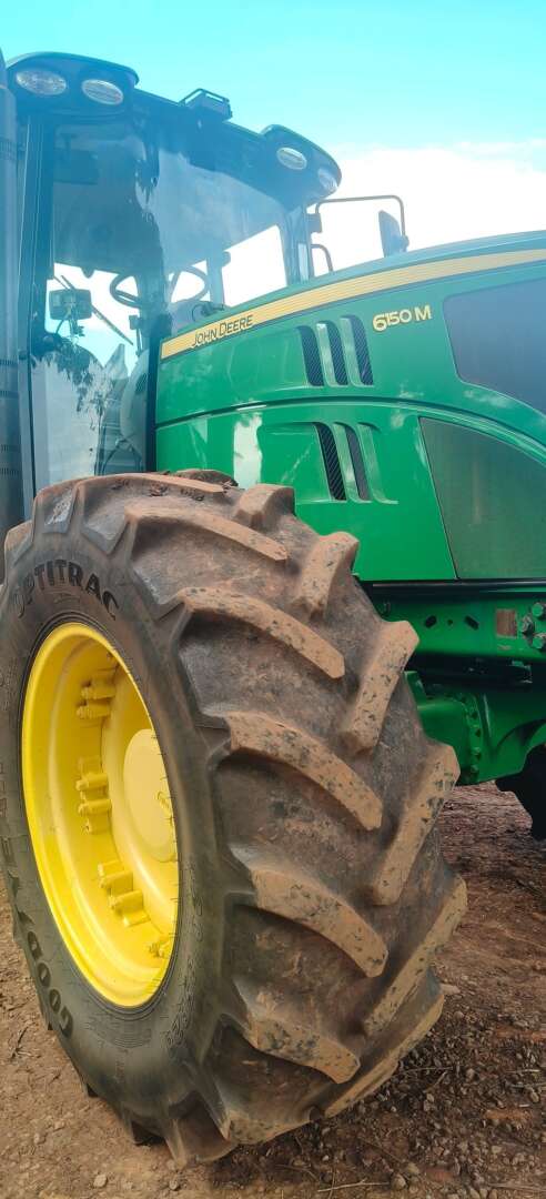 TRATOR JOHN DEERE JOHN DEERE 6150 ANO 2023 de Auto Máquinas Palotina no Paraná