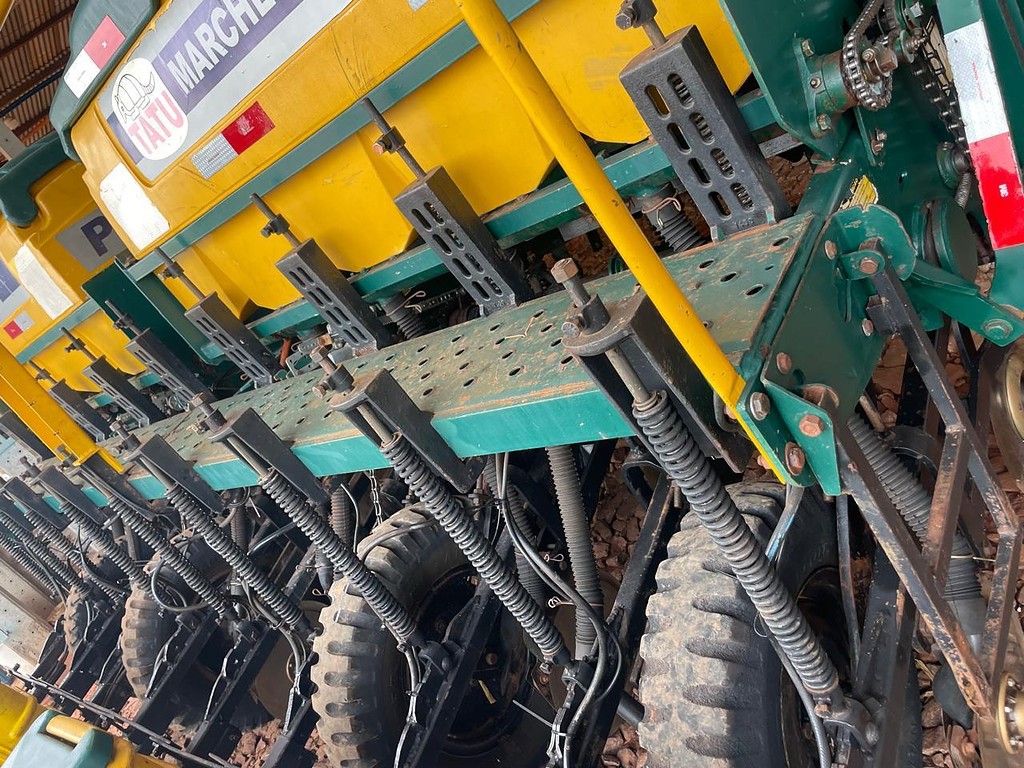 PLANTADEIRA TATU PST 3 ANO 2003 de Auto Máquinas Palotina no Paraná