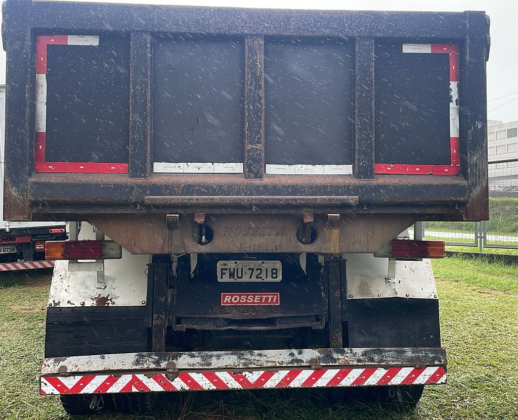 Caminhão MERCEDES BENZ MB 2426 Caçamba Basculante ANO 2018 de De Nigris em São Paulo