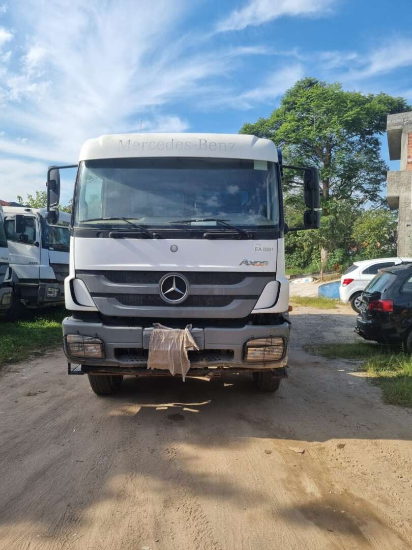 Caminhão MERCEDES BENZ MB 3131 Caçamba Basculante ANO 2014 de GEOTRANSP TRANSPORTES em São Paulo