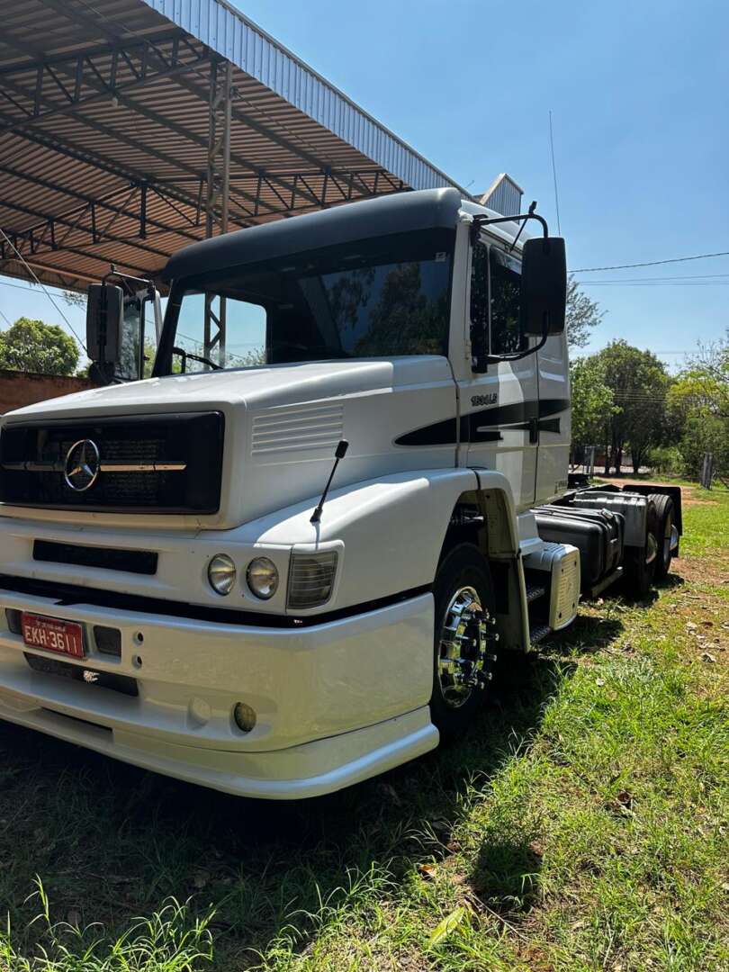 Caminhão MERCEDES BENZ MB 1634 Cavalo Mecânico ANO 2011 de Alair Lopes Corado em São Paulo