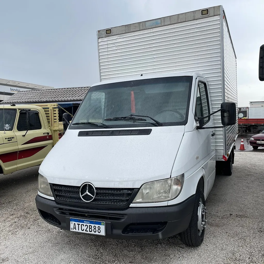 Caminhão MERCEDES BENZ SPRINTER Baú Térmico ANO 2010 de Sizanoski Caminhões no Paraná