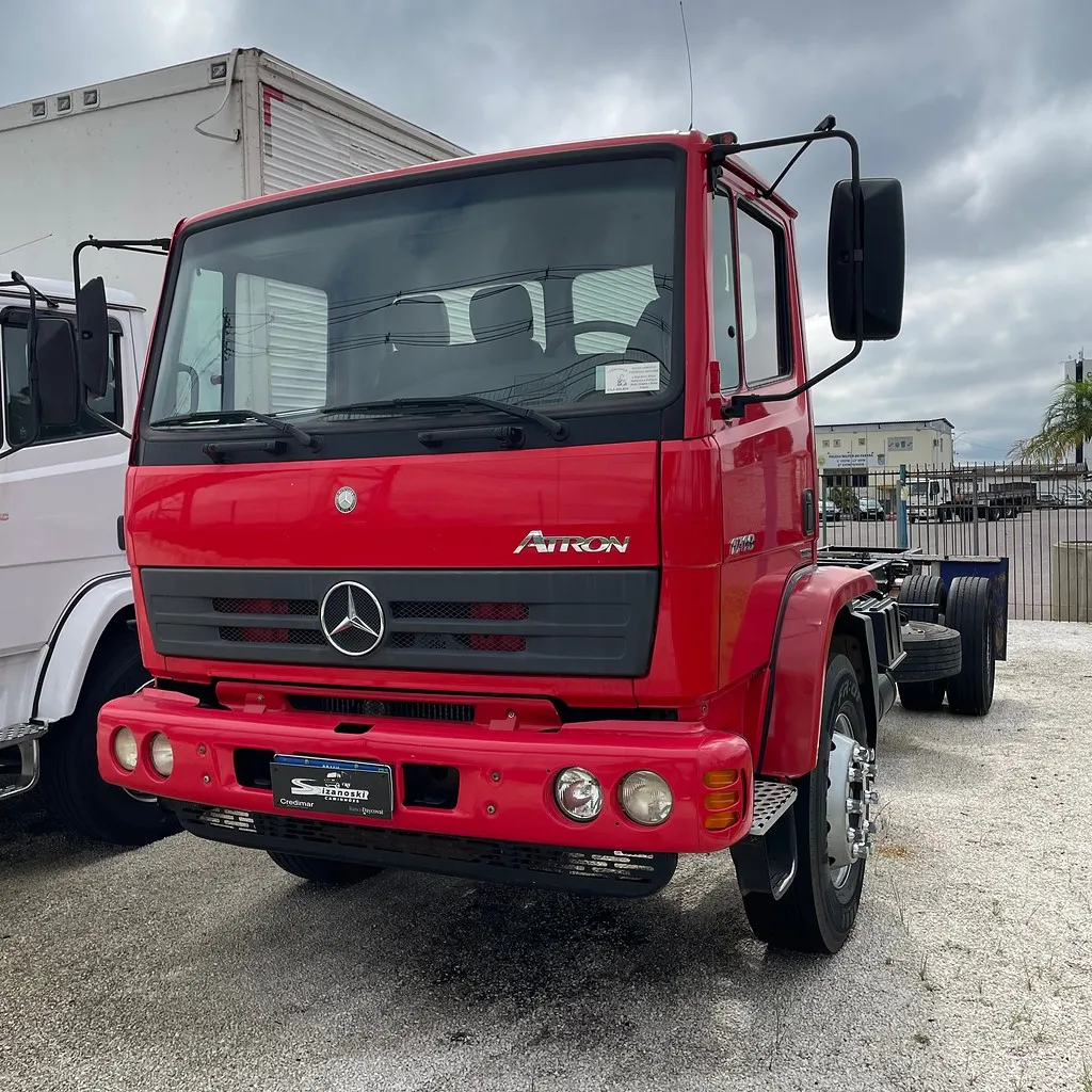 Caminhão MERCEDES BENZ MB ATRON 1719 Chassis ANO 2016 de Sizanoski Caminhões no Paraná