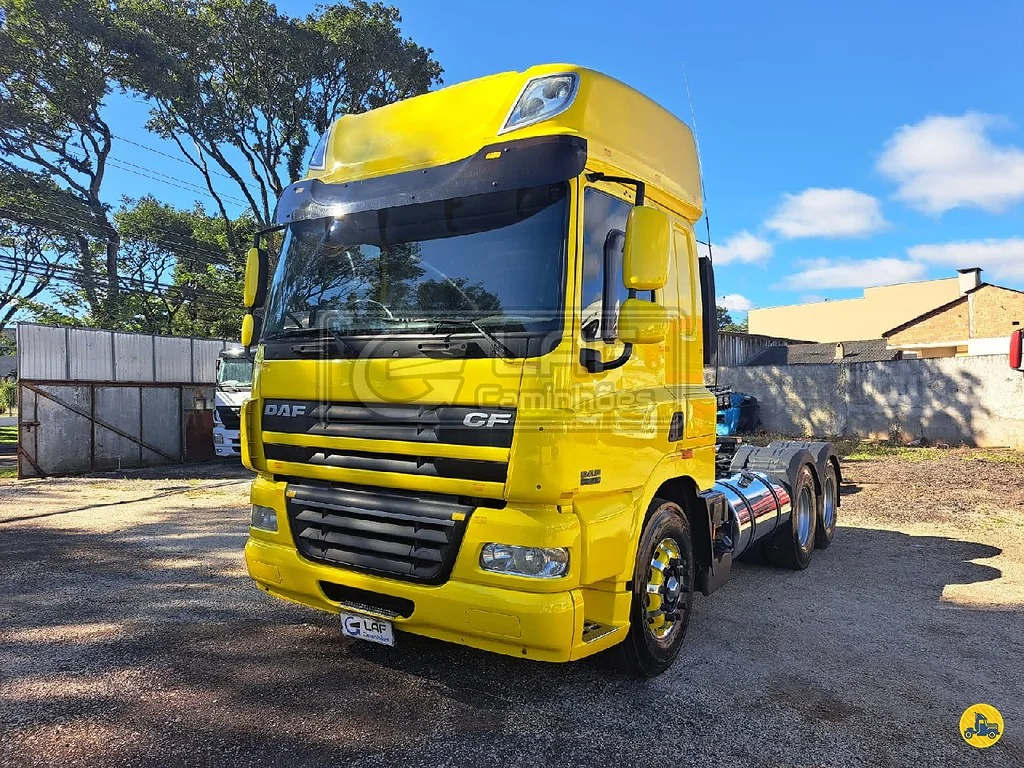 Caminhão DAF CF85 410 Cavalo Mecânico ANO 2018 de Laf Caminhões no Paraná