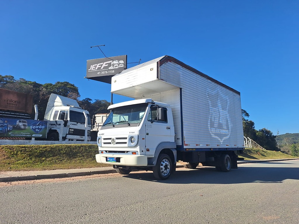Caminhão VOLKSWAGEN VW 8150 Baú Furgão ANO 2006 de Jeff Caminhões e Carretas no Paraná