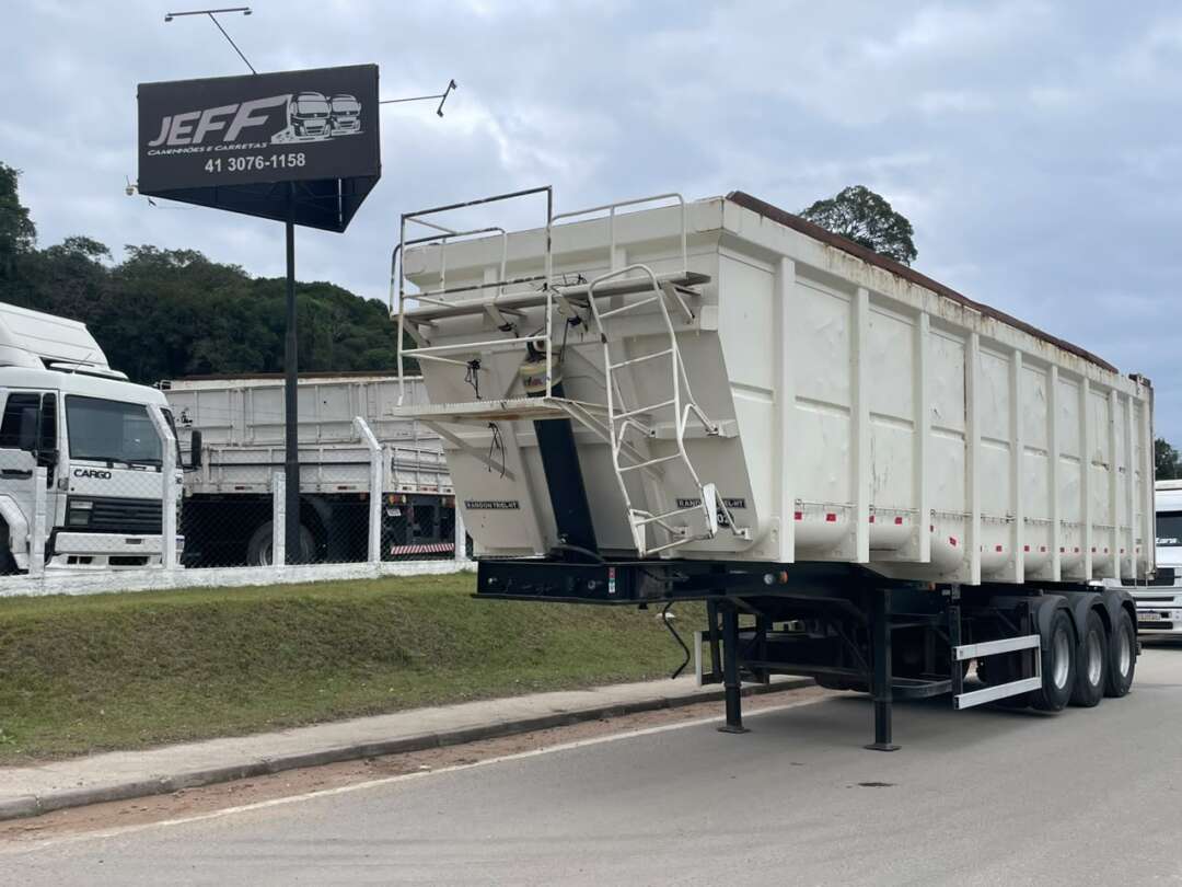 Carreta SEMI-REBOQUE BASCULANTE Randon ANO 2021 3 Eixos de Jeff Caminhões e Carretas no Paraná