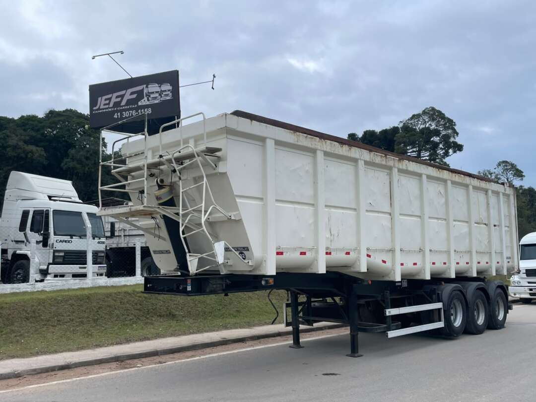 Carreta SEMI-REBOQUE BASCULANTE Randon ANO 2021 3 Eixos de Jeff Caminhões e Carretas no Paraná