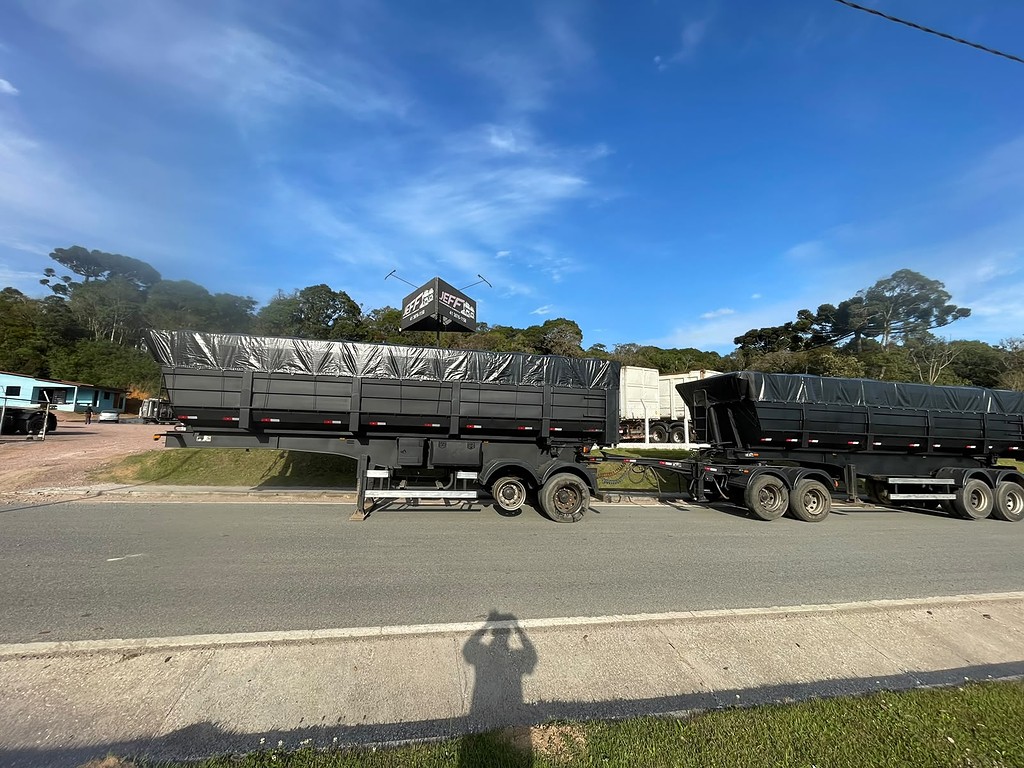 Carreta RODOTREM BASCULANTE Facchini ANO 2022 9 Eixos de Jeff Caminhões e Carretas no Paraná