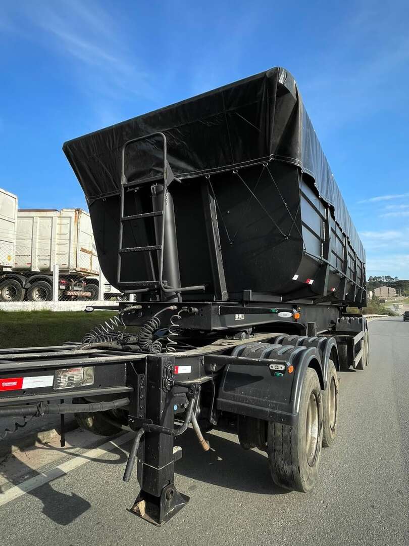 Carreta RODOTREM BASCULANTE Facchini ANO 2022 9 Eixos de Jeff Caminhões e Carretas no Paraná