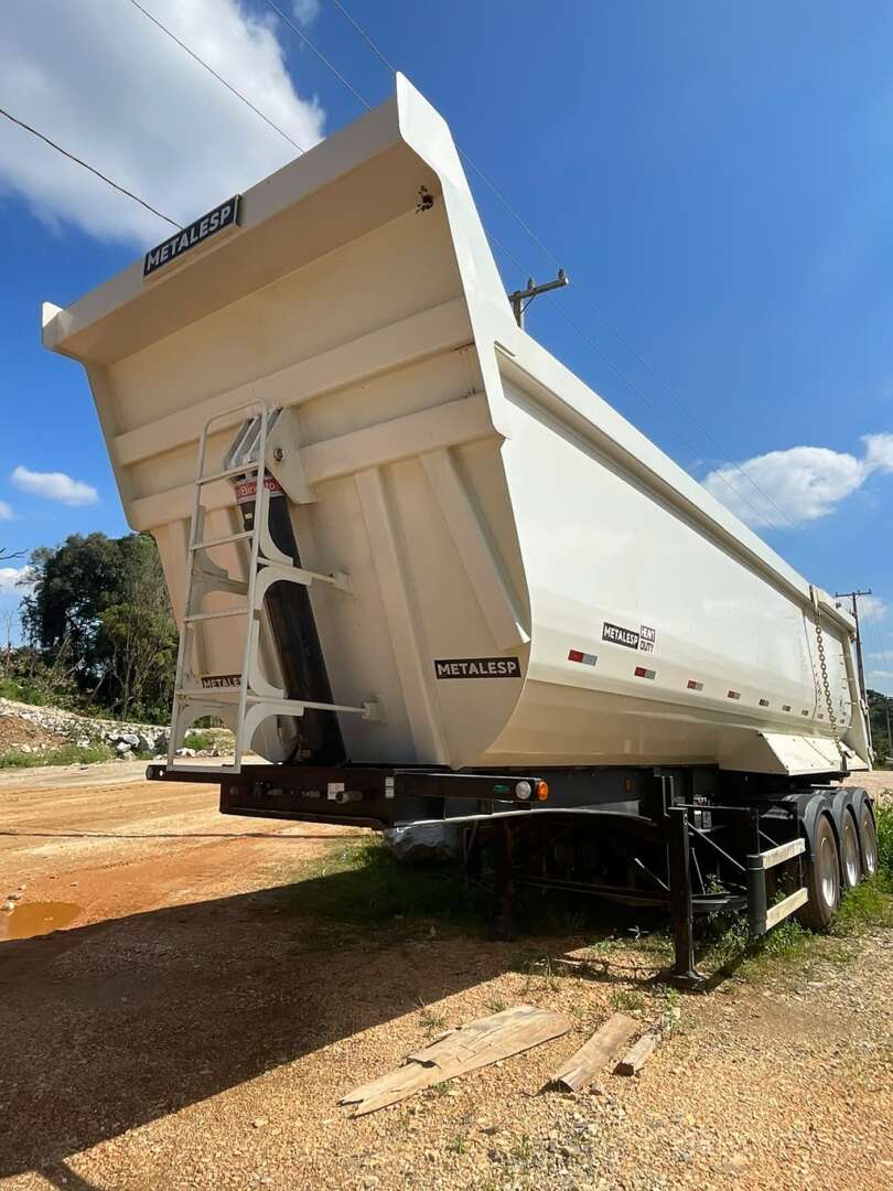 Carreta SEMI-REBOQUE BASCULANTE Metalesp ANO 2026 1 Eixo de Jeff Caminhões e Carretas no Paraná