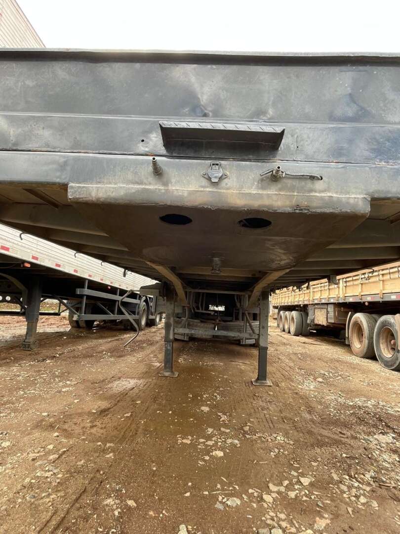 Carreta SEMI-REBOQUE CARGA SECA Randon ANO 1998 3 Eixos de Jeff Caminhões e Carretas no Paraná