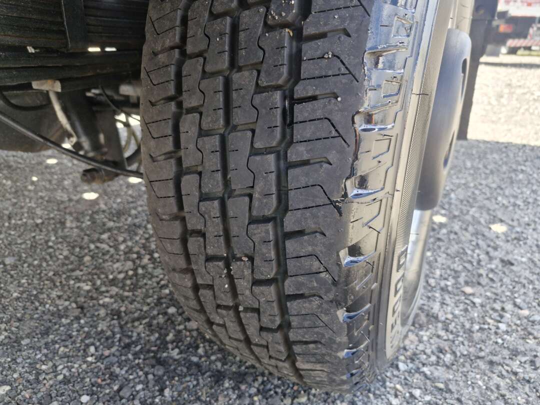 Caminhão IVECO DAILY 35-150 Ano 2022 Plataforma Guincho de Oto Junior Caminhões no Paraná