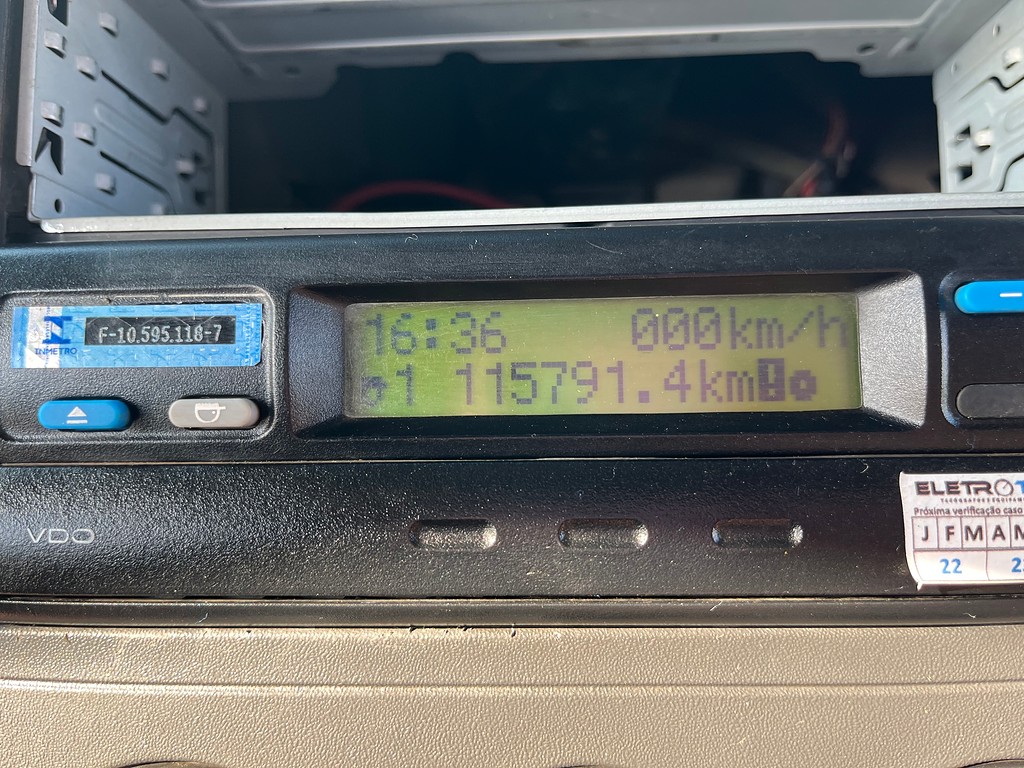 Caminhão VOLKSWAGEN VW 15190 Poliguindaste ANO 2013 de Oto Junior Caminhões no Paraná