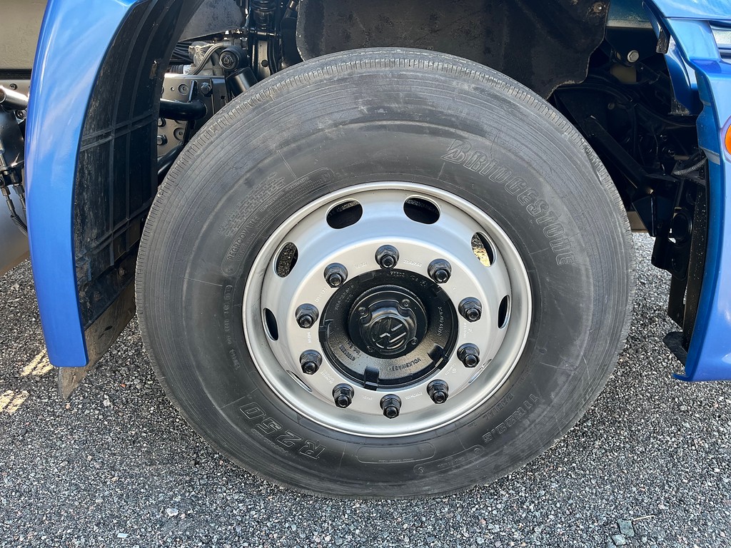 Caminhão VOLKSWAGEN VW 15190 Poliguindaste ANO 2013 de Oto Junior Caminhões no Paraná