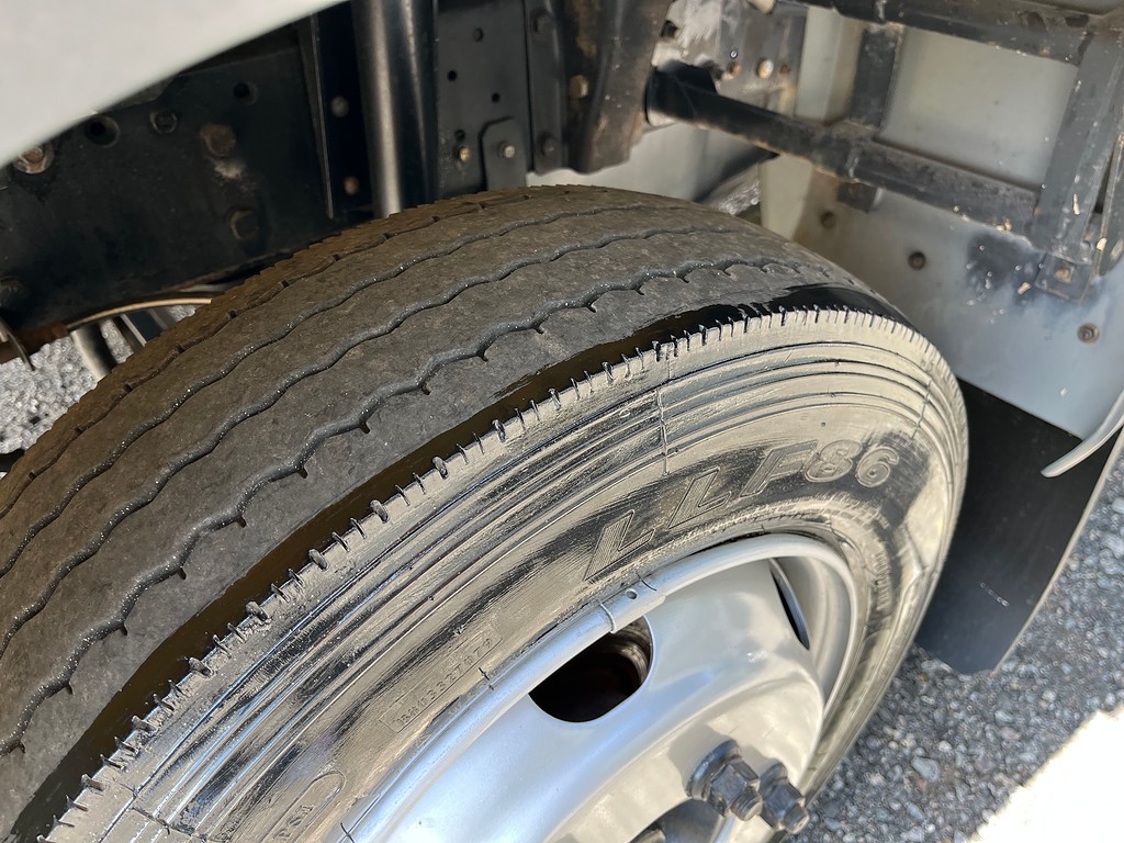 Caminhão VOLKSWAGEN VW 5140 Boiadeiro ANO 2006 de Oto Junior Caminhões no Paraná