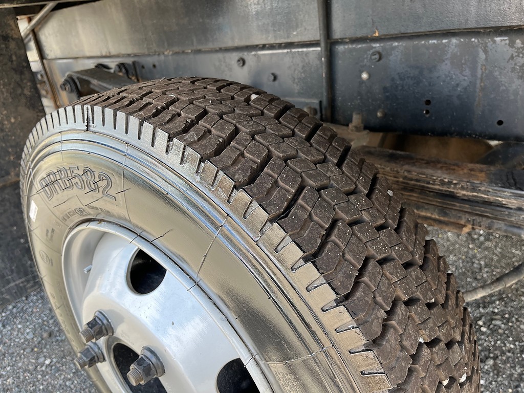 Caminhão VOLKSWAGEN VW 5140 Boiadeiro ANO 2006 de Oto Junior Caminhões no Paraná