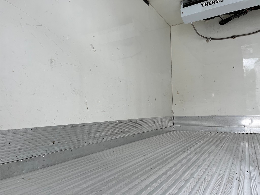 Caminhão IVECO DAILY 35-160 Baú Frigorífico ANO 2022 de Oto Junior Caminhões no Paraná