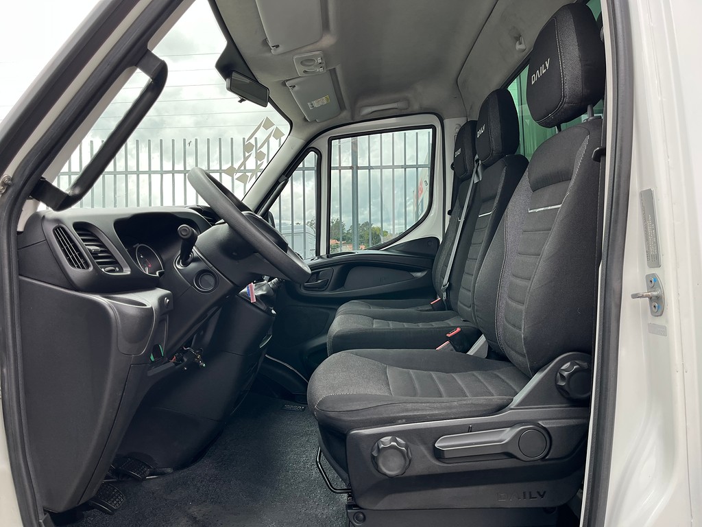 Caminhão IVECO DAILY 35-160 Baú Frigorífico ANO 2022 de Oto Junior Caminhões no Paraná