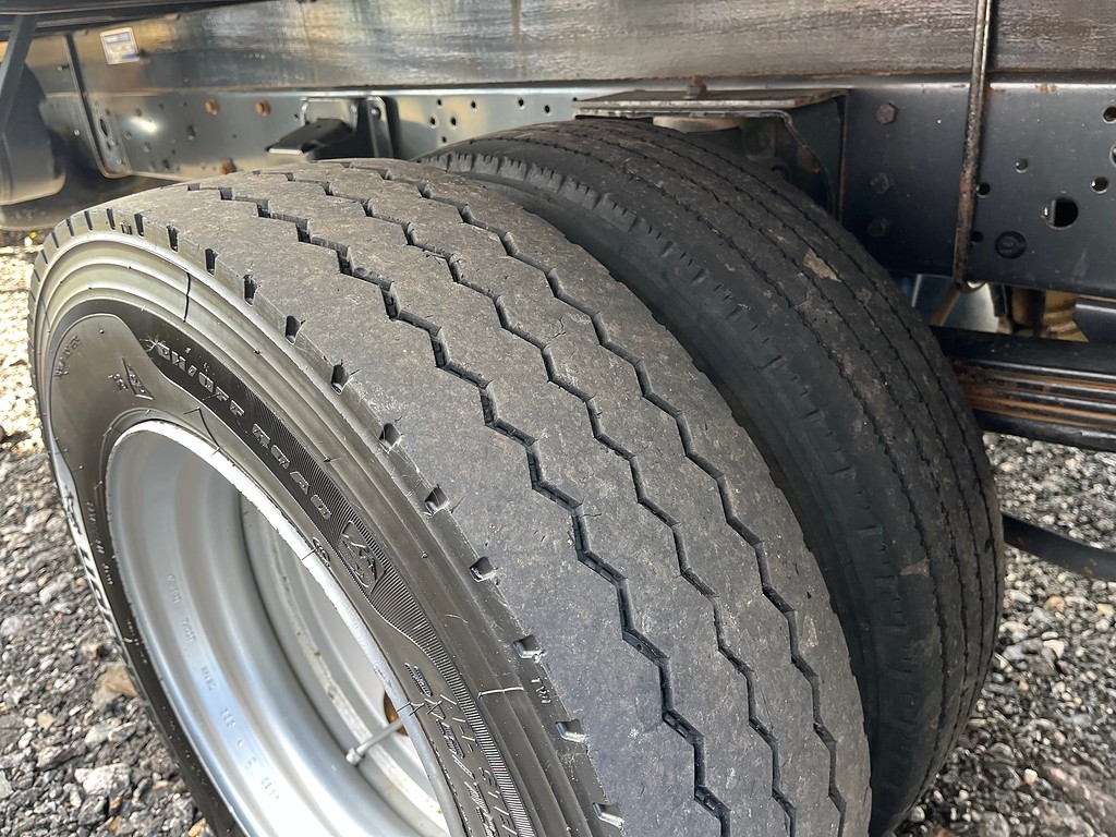 Caminhão IVECO DAILY 70c17 Carroceria ANO 2014 de Oto Junior Caminhões no Paraná