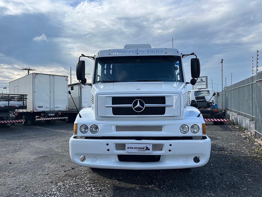 Caminhão MERCEDES BENZ MB 1634 Cavalo Mecânico ANO 2011 de Oto Junior Caminhões no Paraná
