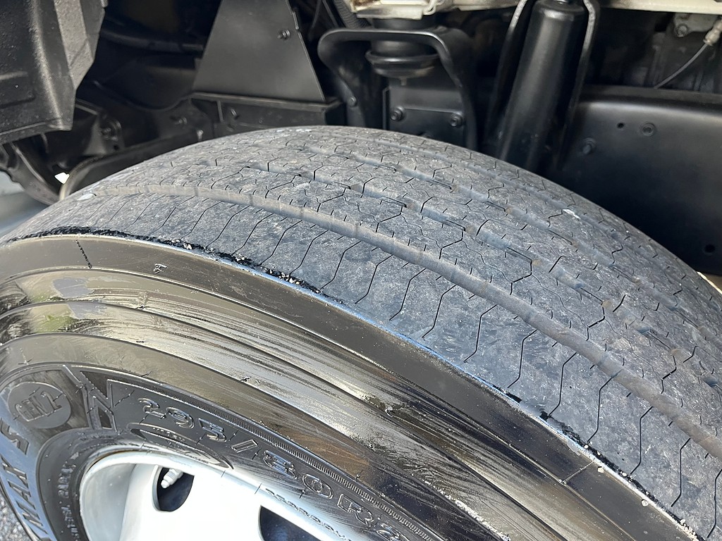 Caminhão MERCEDES BENZ MB 1634 Cavalo Mecânico ANO 2011 de Oto Junior Caminhões no Paraná