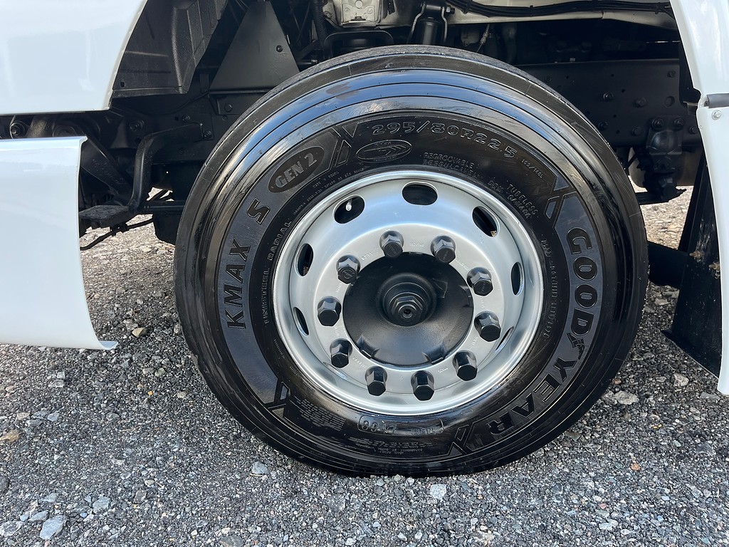 Caminhão MERCEDES BENZ MB 1634 Cavalo Mecânico ANO 2011 de Oto Junior Caminhões no Paraná