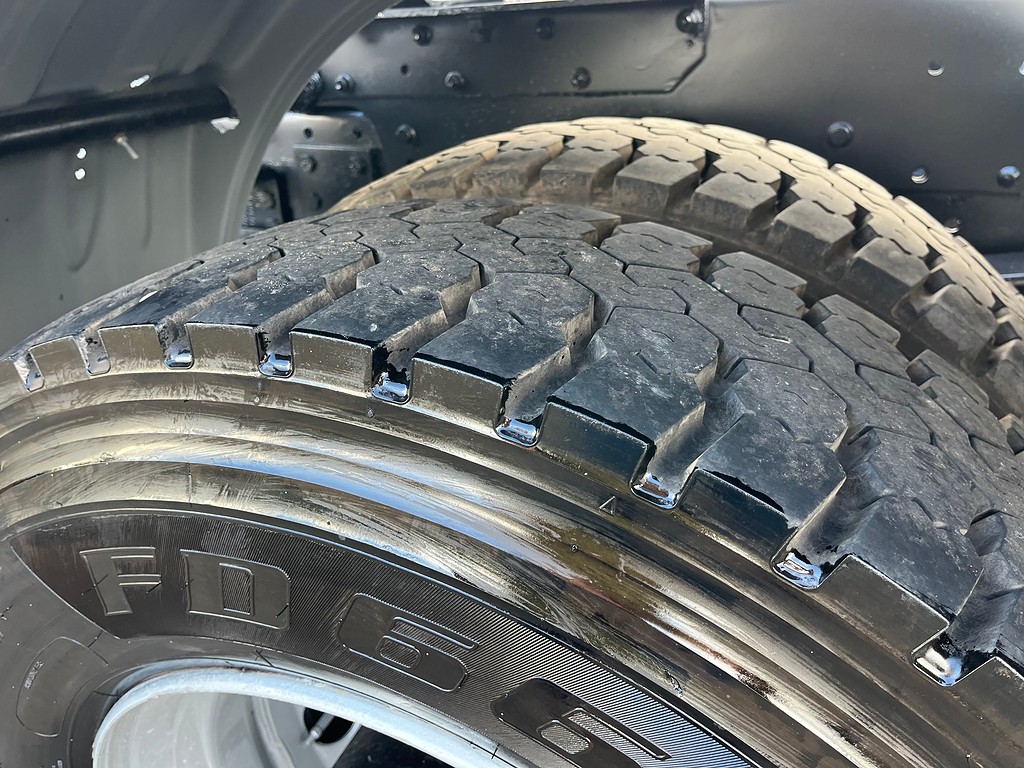 Caminhão MERCEDES BENZ MB 1634 Cavalo Mecânico ANO 2011 de Oto Junior Caminhões no Paraná