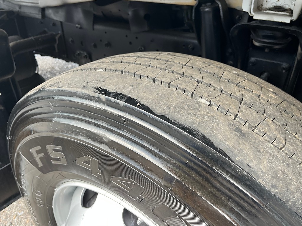 Caminhão MERCEDES BENZ MB 1634 Cavalo Mecânico ANO 2011 de Oto Junior Caminhões no Paraná