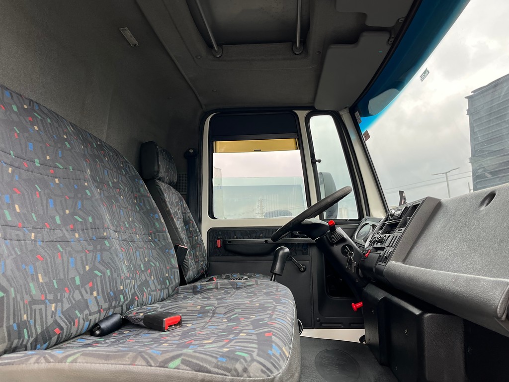 Caminhão FORD CARGO 815 Baú Furgão ANO 2010 de Oto Junior Caminhões no Paraná