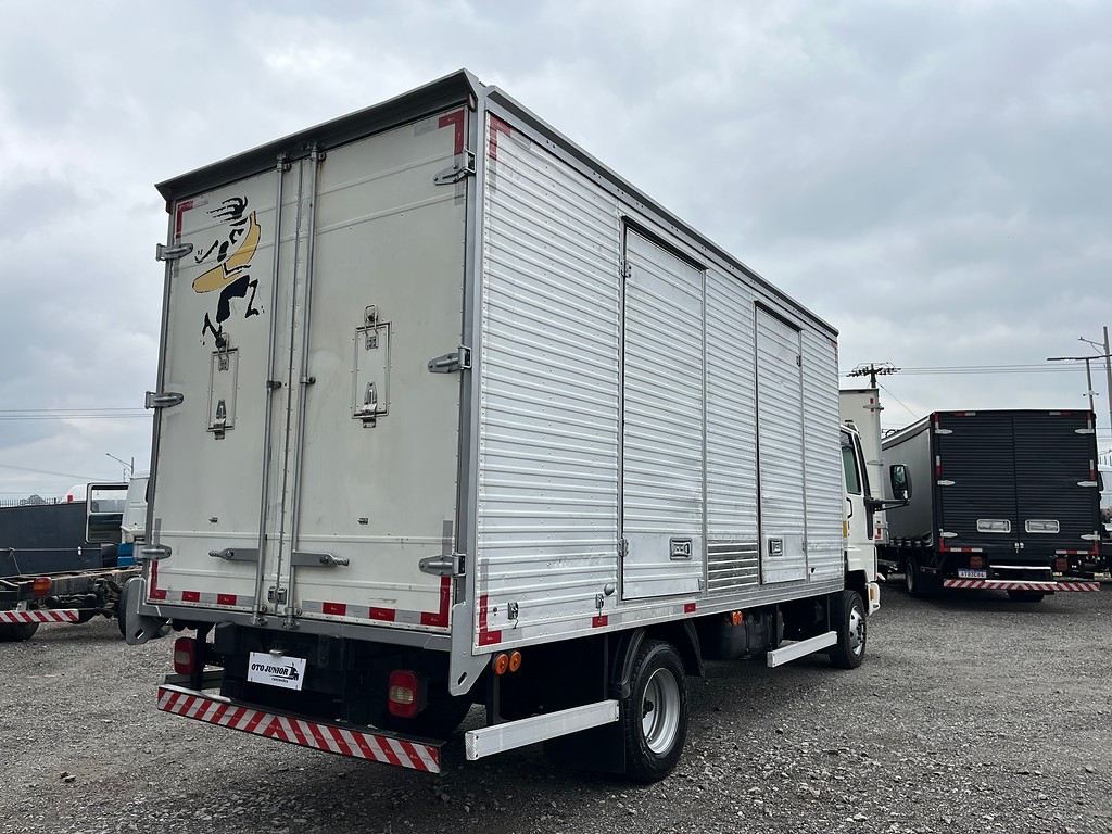 Caminhão FORD CARGO 815 Baú Furgão ANO 2010 de Oto Junior Caminhões no Paraná