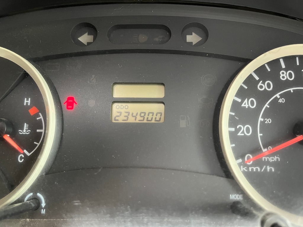 Caminhão HYUNDAI HR Carroceria ANO 2012 de Oto Junior Caminhões no Paraná