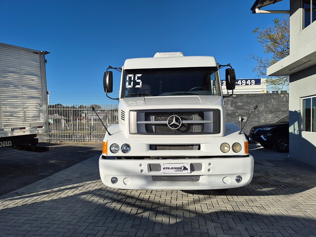 Caminhão MERCEDES BENZ MB 1634 Cavalo Mecânico ANO 2005 de Oto Junior Caminhões no Paraná