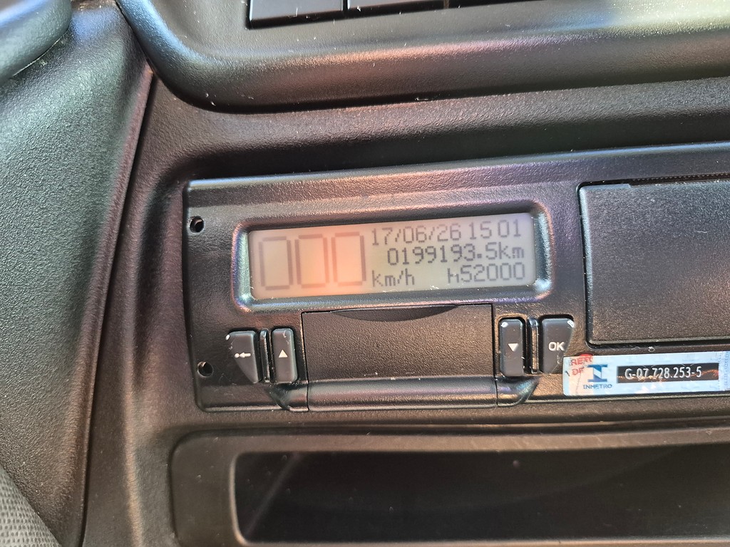 Caminhão IVECO DAILY 65-170 Baú Frigorífico ANO 2023 de Oto Junior Caminhões no Paraná