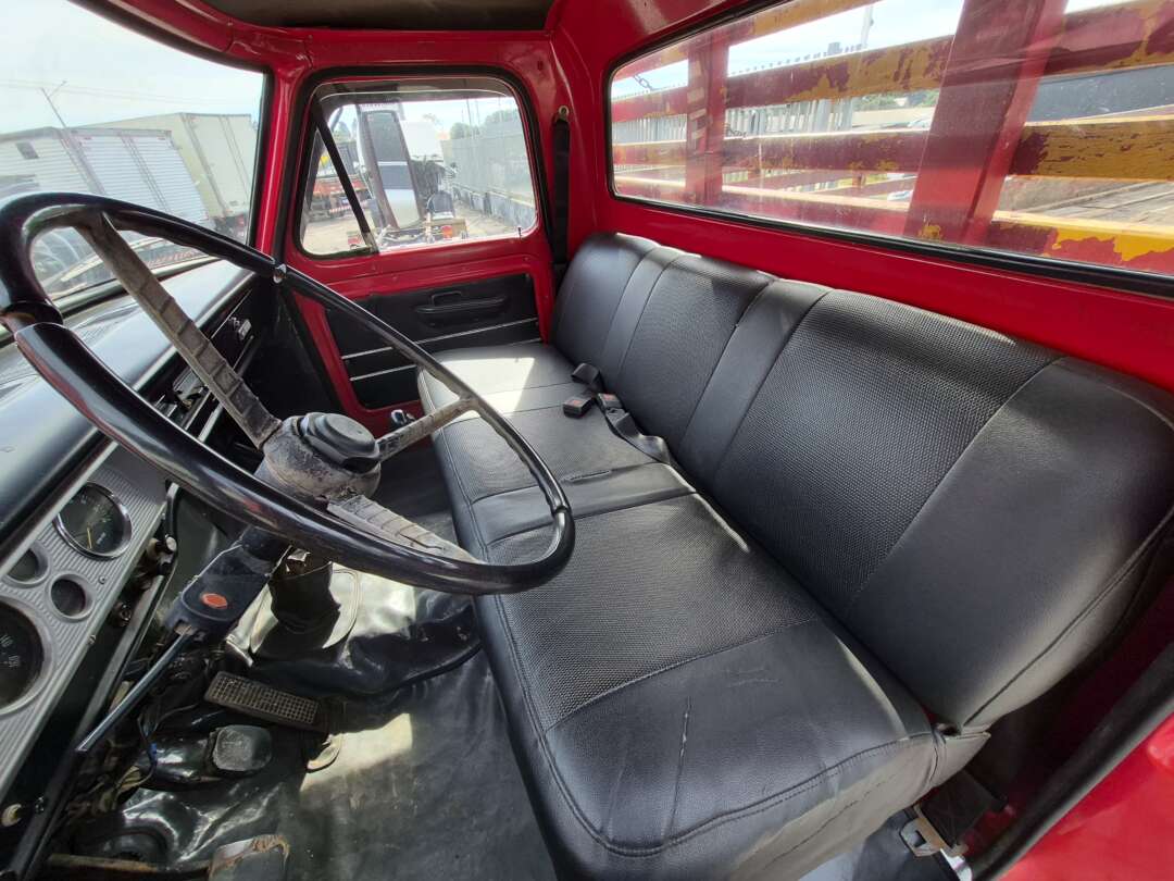 Caminhão FORD F-700 Carroceria ANO 1977 de Oto Junior Caminhões no Paraná
