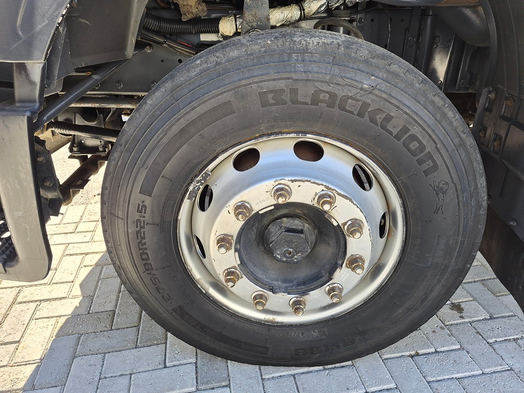 Caminhão IVECO STRALIS 380 Baú Furgão ANO 2012 de Oto Junior Caminhões no Paraná