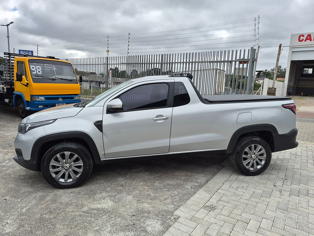 Caminhão ·UTILITÁRIO FIAT STRADA Varredeira ANO 2023 de Oto Junior Caminhões no Paraná