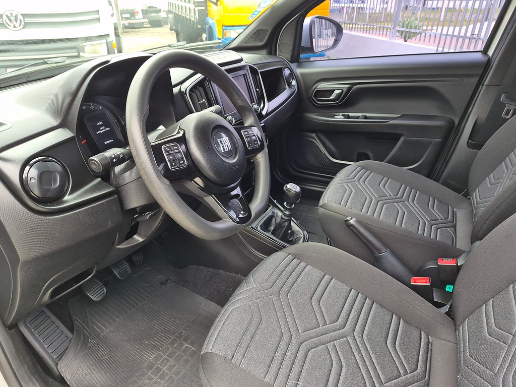 Caminhão ·UTILITÁRIO FIAT STRADA Varredeira ANO 2023 de Oto Junior Caminhões no Paraná