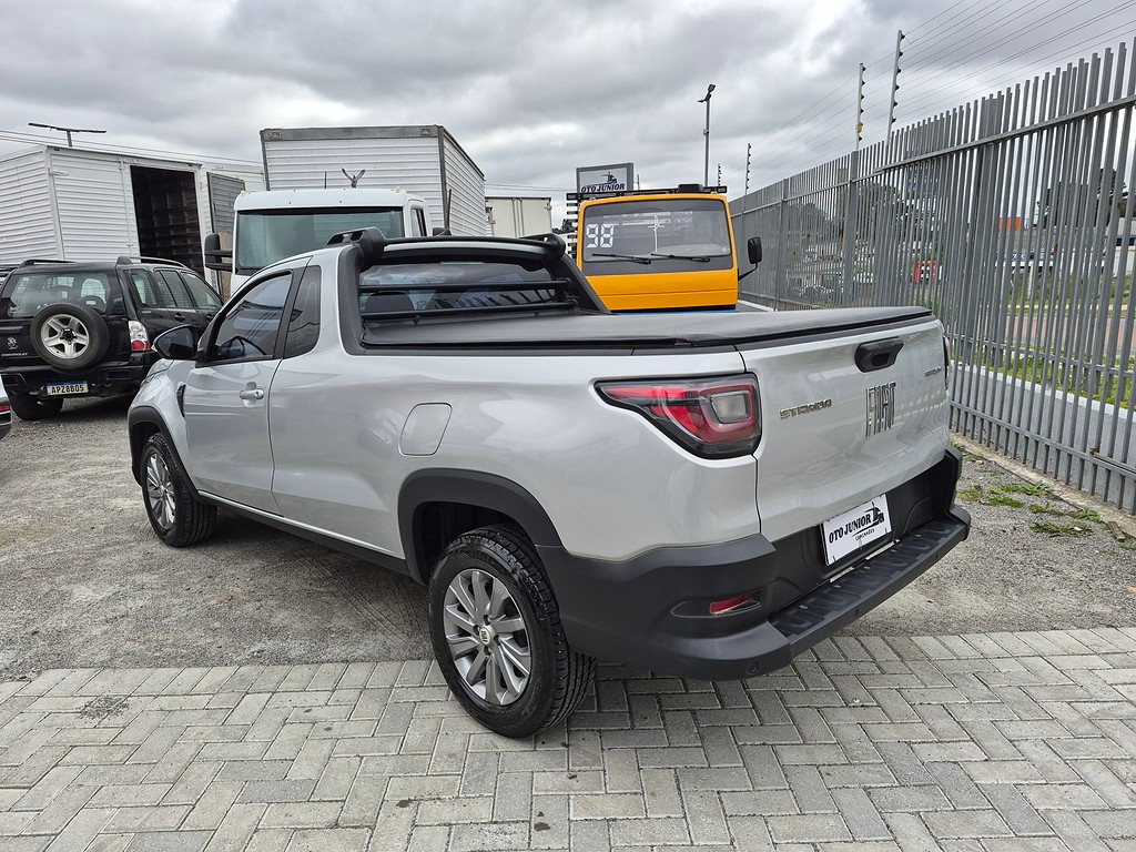 Caminhão ·UTILITÁRIO FIAT STRADA Varredeira ANO 2023 de Oto Junior Caminhões no Paraná