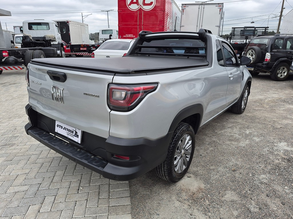 Caminhão ·UTILITÁRIO FIAT STRADA Varredeira ANO 2023 de Oto Junior Caminhões no Paraná