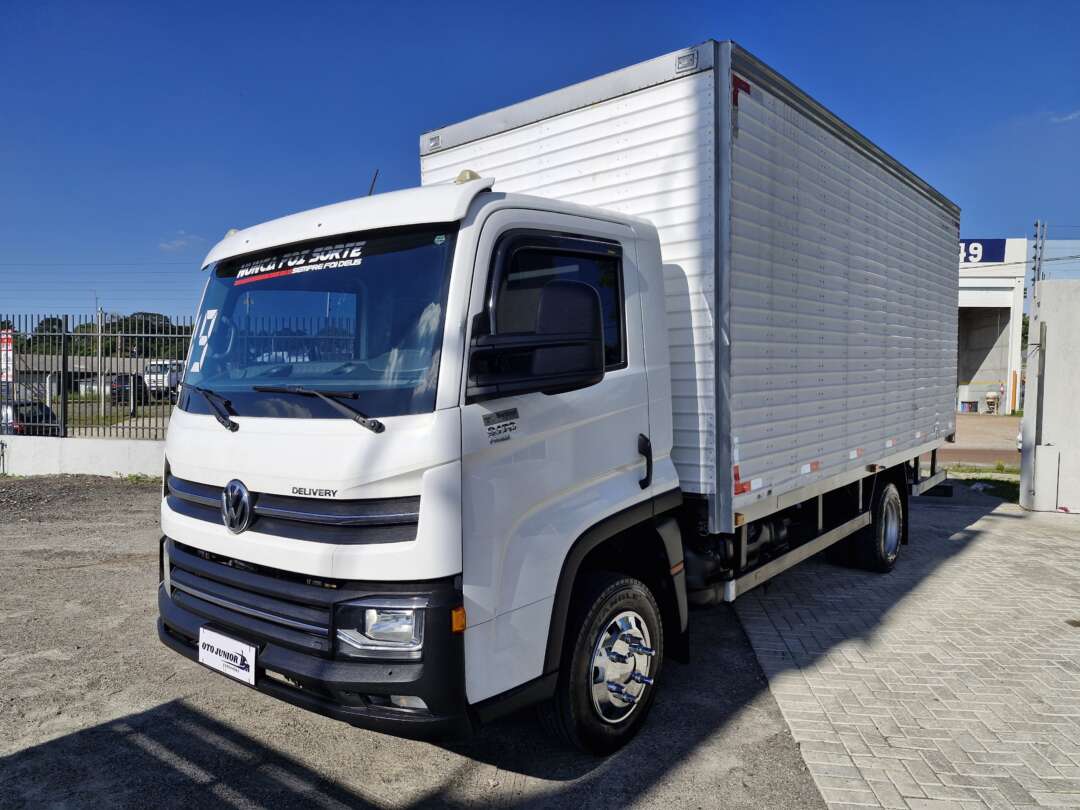 Caminhão VOLKSWAGEN VW 9170 Baú Furgão ANO 2019 de Oto Junior Caminhões no Paraná