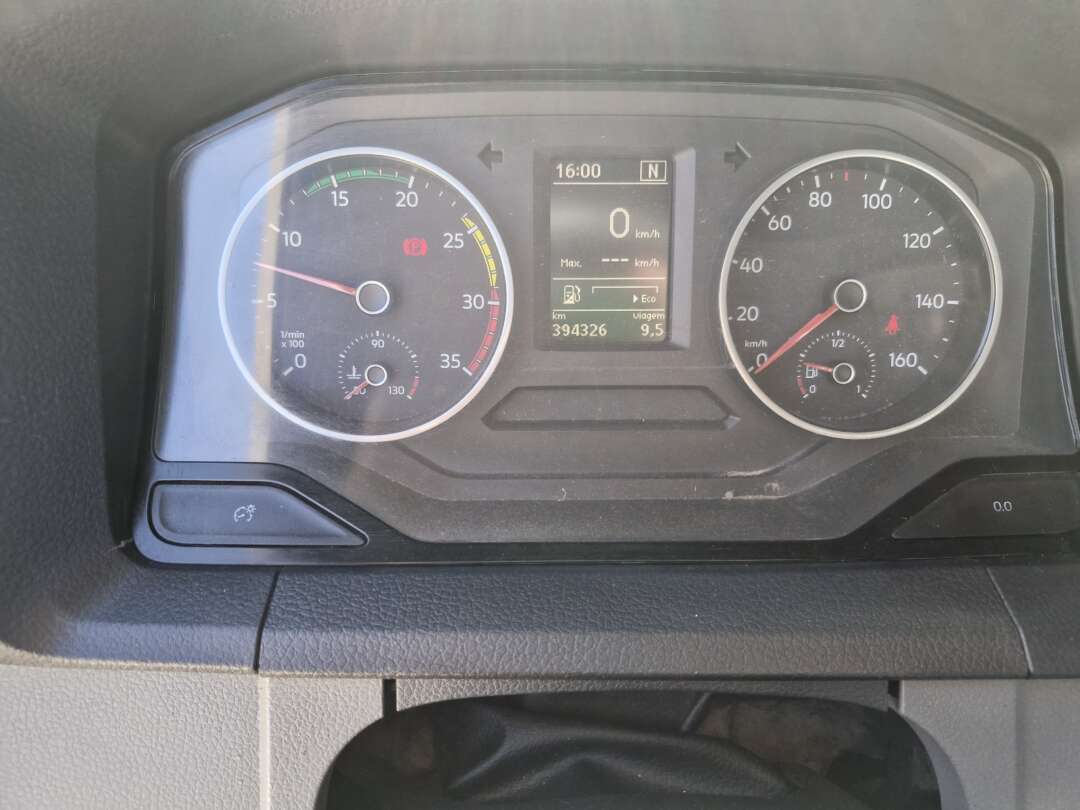 Caminhão VOLKSWAGEN VW 9170 Baú Furgão ANO 2019 de Oto Junior Caminhões no Paraná