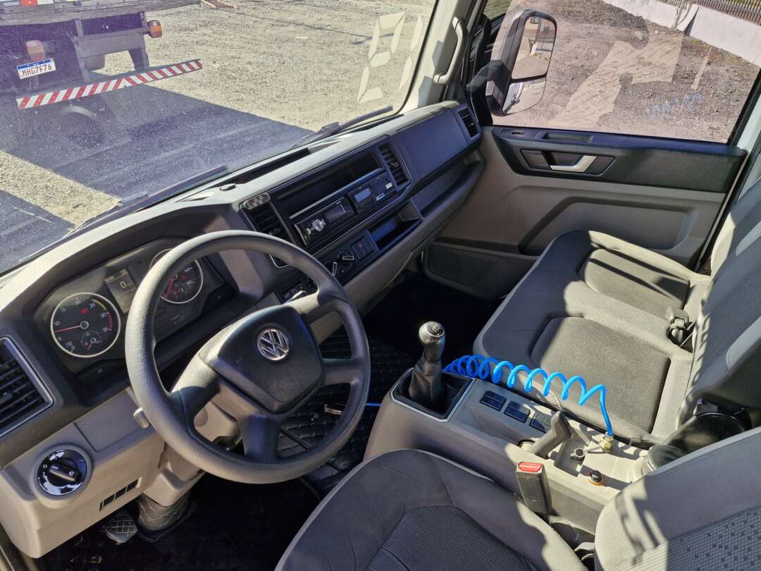 Caminhão VOLKSWAGEN VW 9170 Baú Furgão ANO 2019 de Oto Junior Caminhões no Paraná
